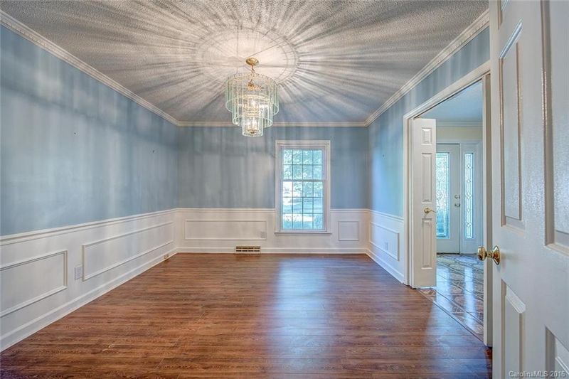 3606 Saint Charles Ct, Gastonia, NC 28056