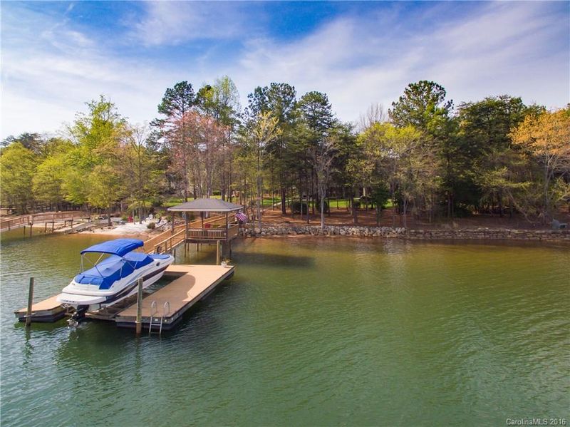 7924 Chapel Creek Dr #400, Denver, NC 28037