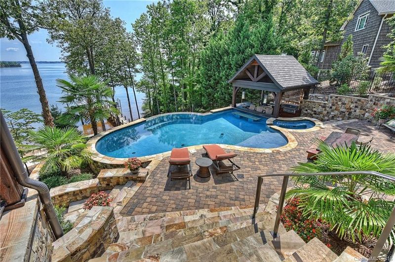 16334 Belle Isle Dr, Cornelius, NC 28031