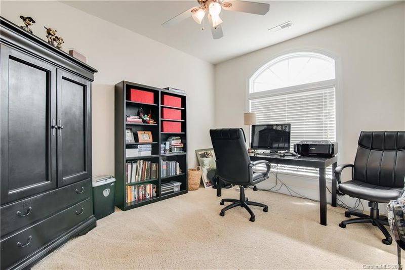 11803 Avaly Ln, Charlotte, NC 28277