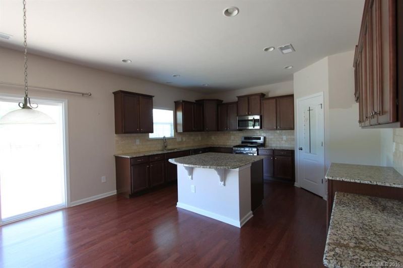 3949 Franklin Meadows Dr, Matthews, NC 28105