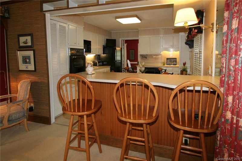 7121 Old Oak Ln, Mint Hill, NC 28227