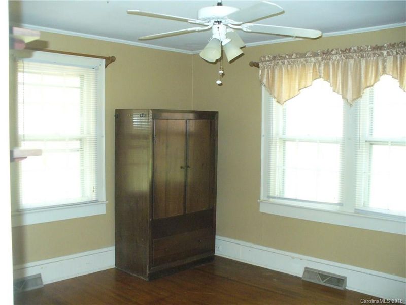 500 Peigler St, Concord, NC 28027
