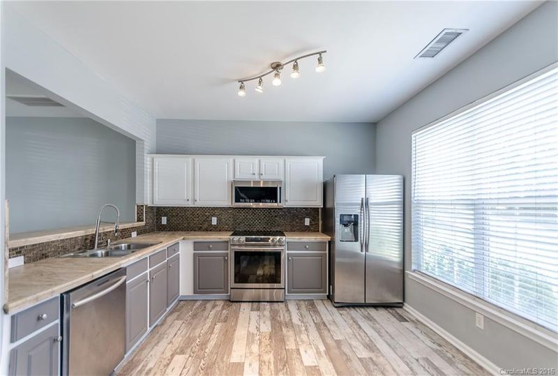 3008 Mannington Dr #9e, Charlotte, NC 28270