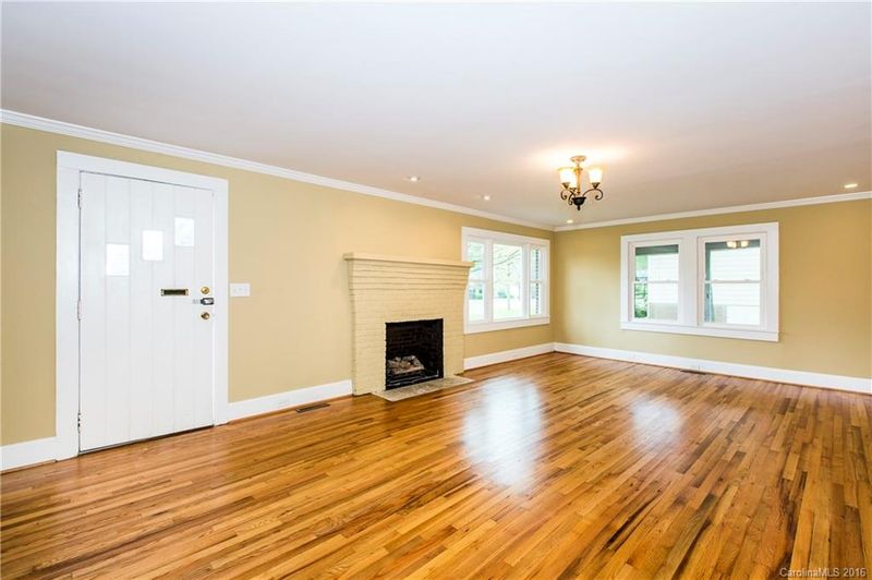 1015 Dakota St, Kannapolis, NC 28083