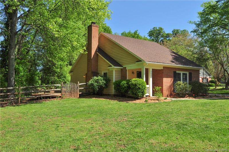 733 Hollis Rd #1, Charlotte, NC 28209