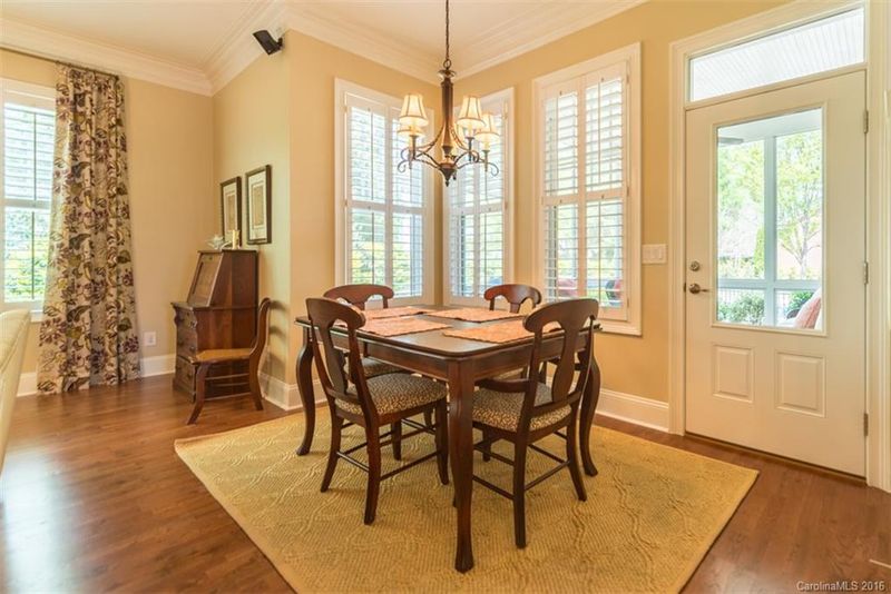 9710 Wheatfield Rd, Charlotte, NC 28277