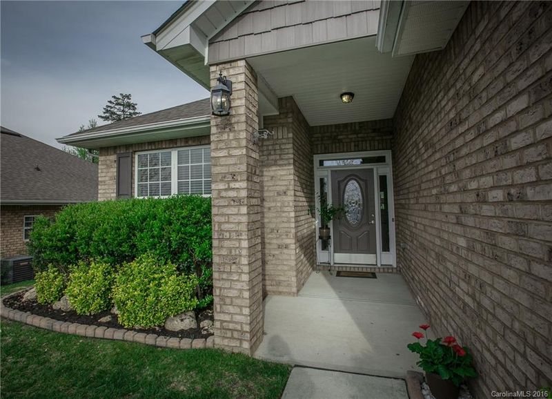1790 Woods Ln, Denver, NC 28037