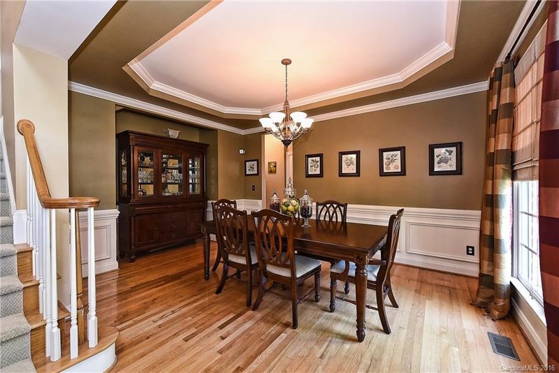 12001 Overlook Mountain Dr, Charlotte, NC 28216