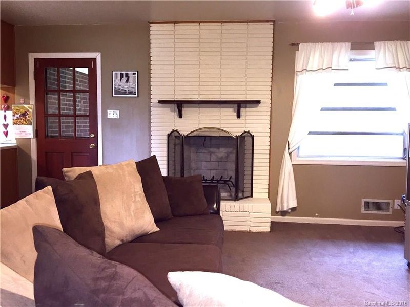 2413 Kendrick Dr, Charlotte, NC 28214