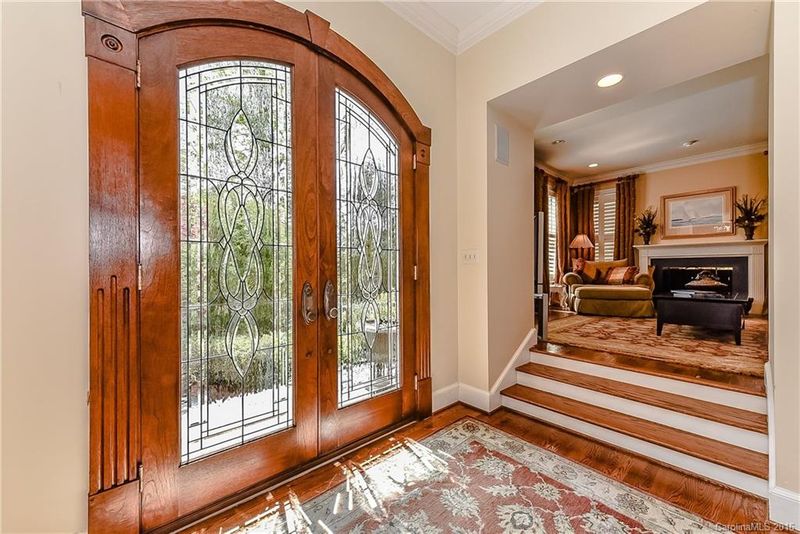 3905 Seminole Ct, Charlotte, NC 28210