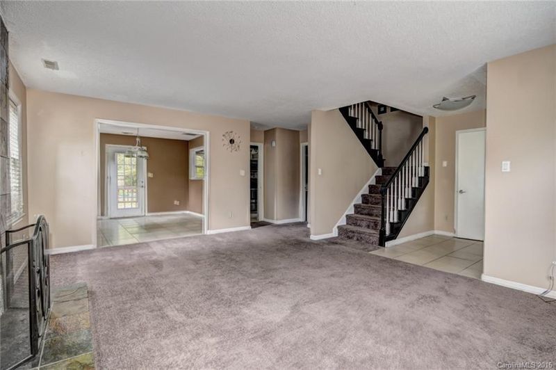 1233 Well Spring Dr, Charlotte, NC 28262
