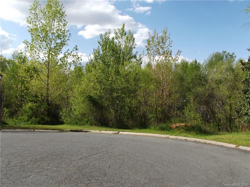 2001 Trowbridge Ct, Charlotte, NC 28270