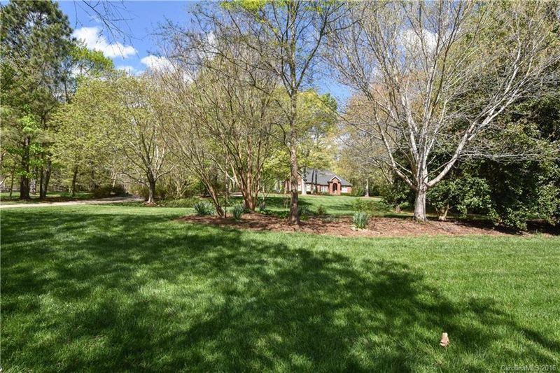 8709 Wingard Rd, Waxhaw, NC 28173