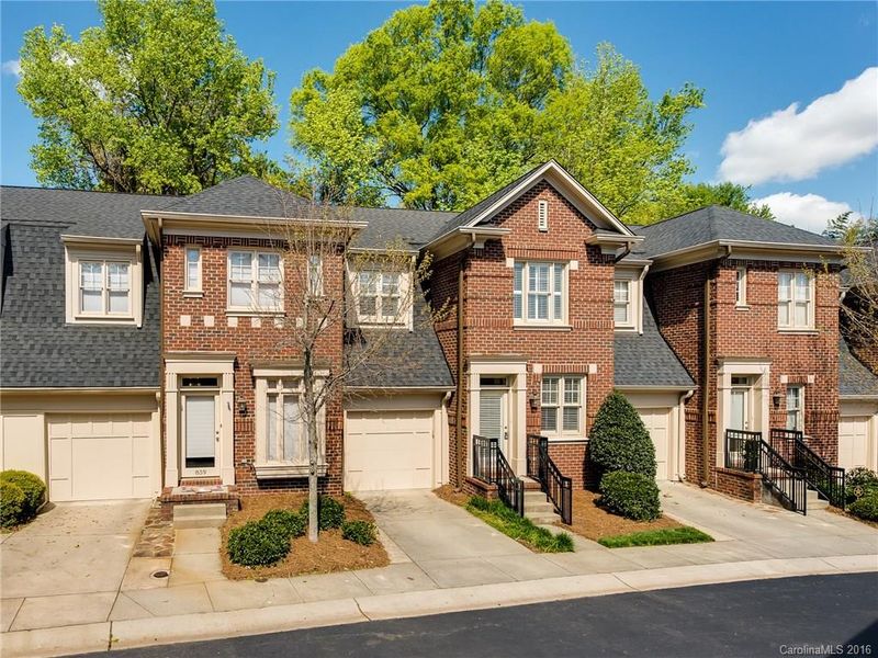 863 Park Slope Dr, Charlotte, NC 28209
