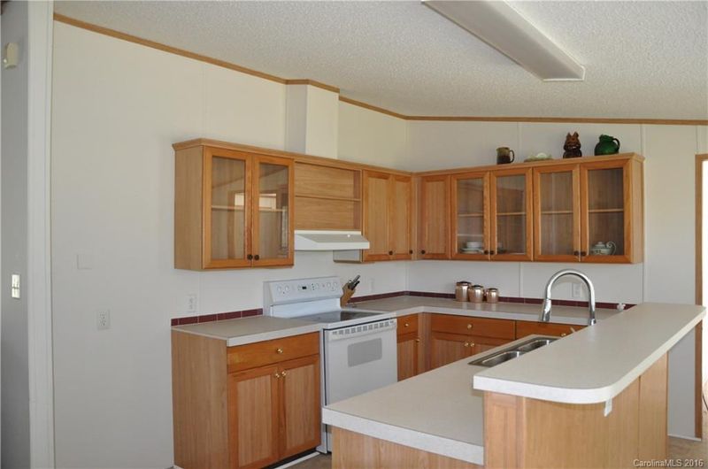 3726 Waderidge Trl, Iron Station, NC 28080