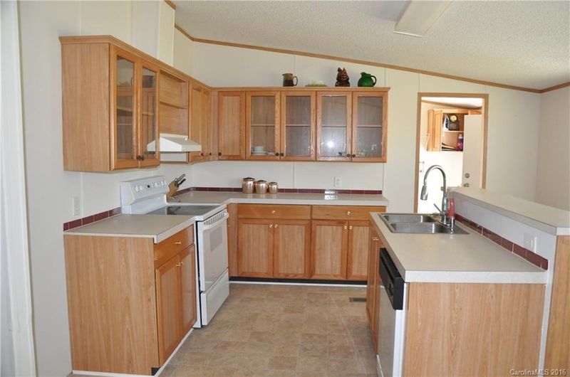 3726 Waderidge Trl, Iron Station, NC 28080