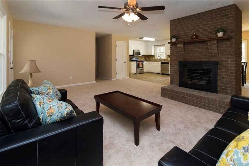 171 Levo Dr, Troutman, NC 28166
