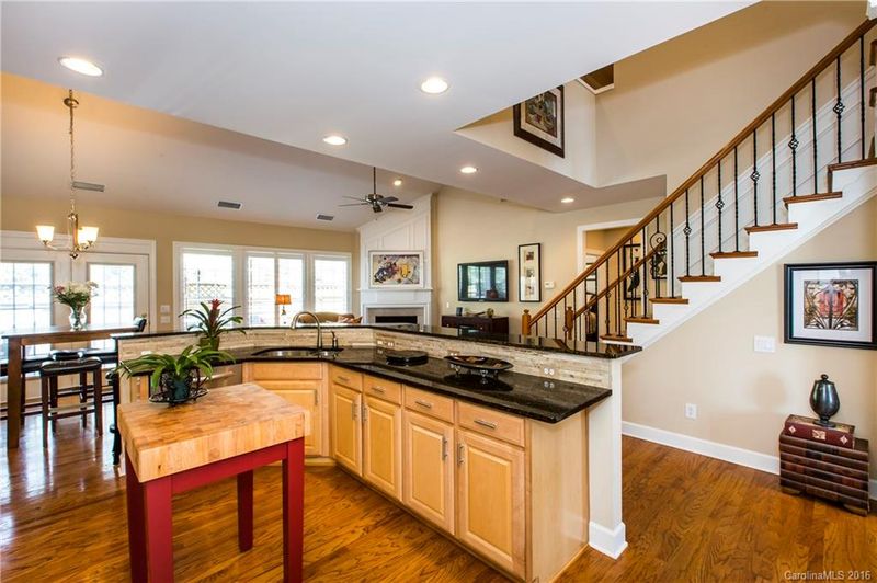 757 Treverton Dr #-, Matthews, NC 28105