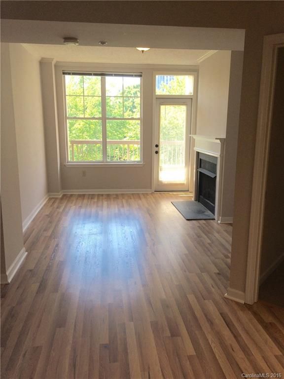405 W 7th St #406, Charlotte, NC 28202
