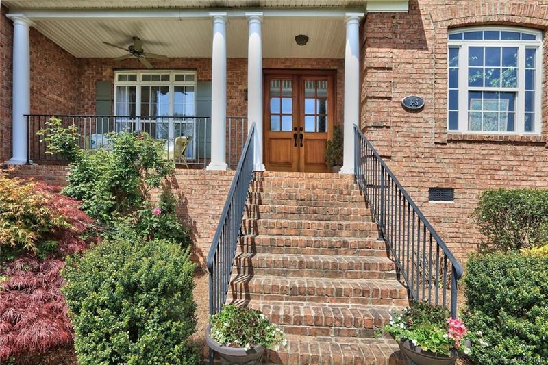 145 Pine Mist Dr, Mooresville, NC 28117