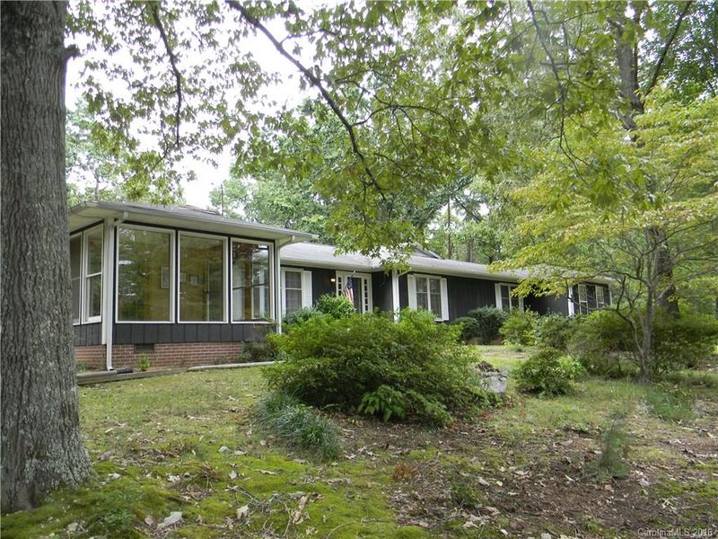 151 Springs Rd, Dallas, NC 28034