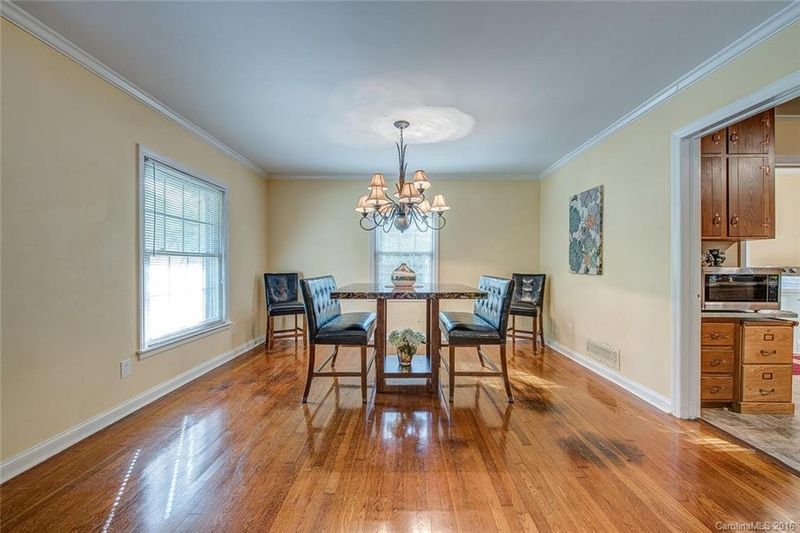 1039 Paramount Cir, Gastonia, NC 28052