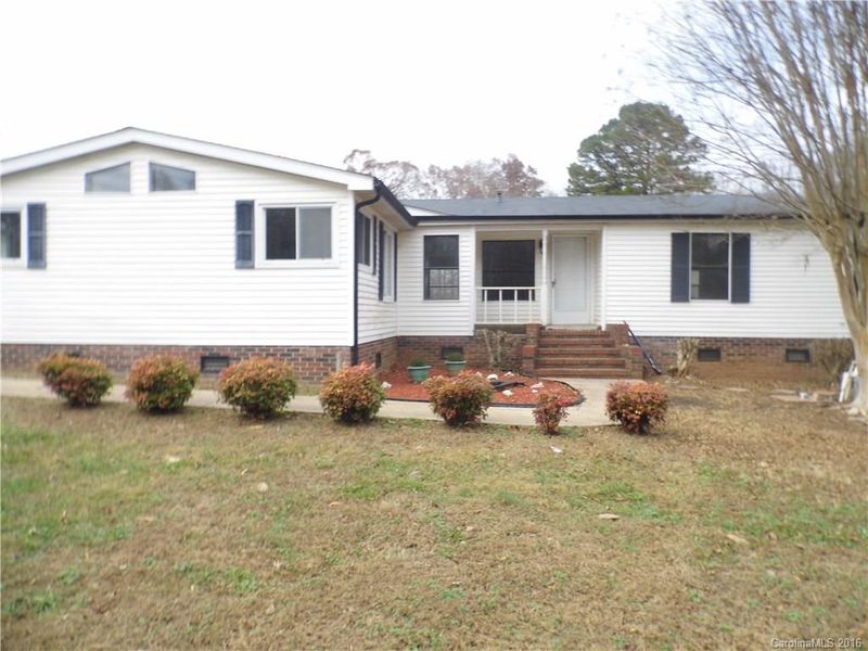 2450 Cimarron Cir, Midland, NC 28107