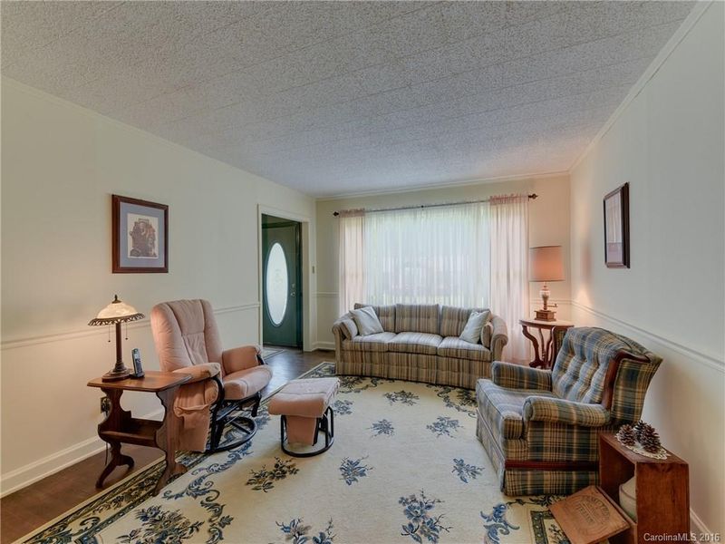 504 Pine Grove Ave, Cherryville, NC 28021