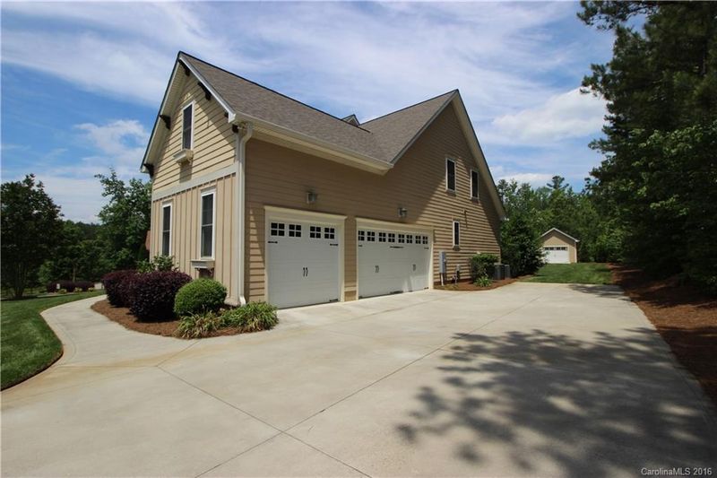 161 Streamwood Rd, Troutman, NC 28166