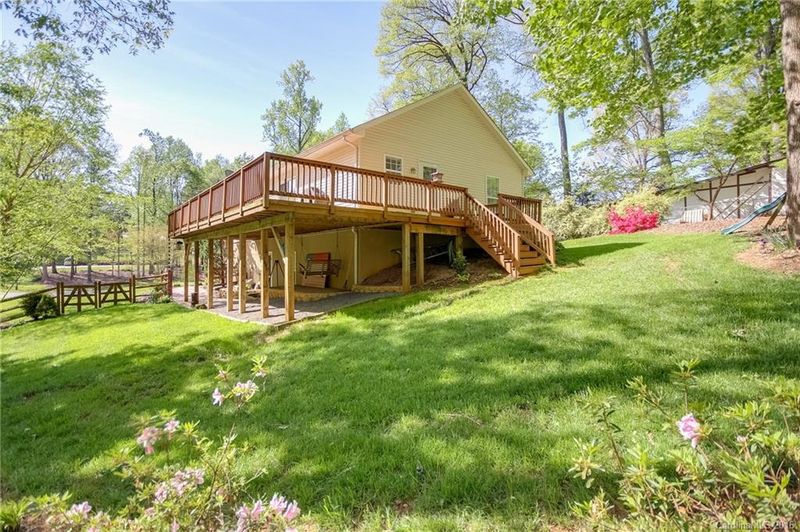 5720 Nicholas Ave, Charlotte, NC 28269