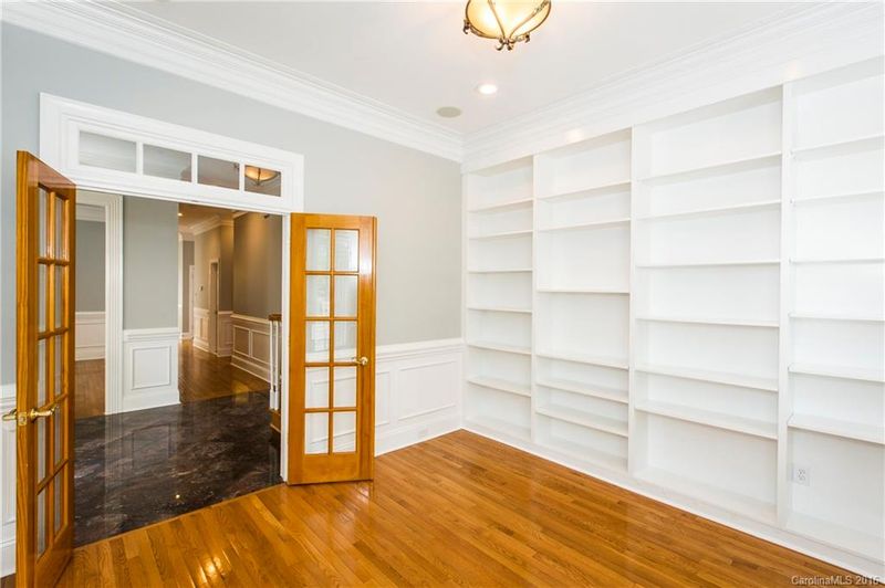 107 Caldwell Ln, Davidson, NC 28036