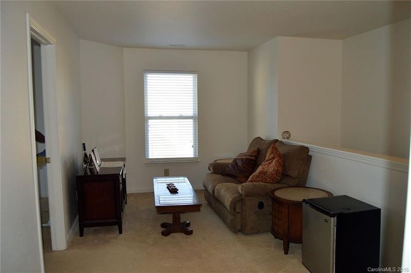1715 Lynford Dr, Charlotte, NC 28215