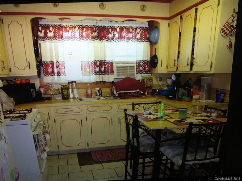 309 S Pink St, Cherryville, NC 28021