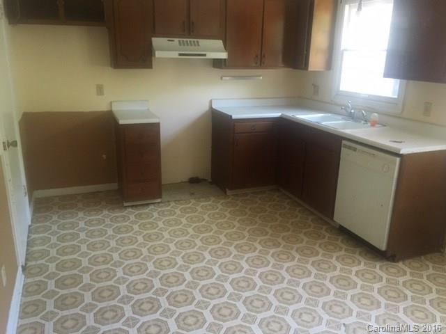 636 Walnut St #C, Statesville, NC 28677