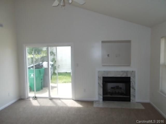 4512 Biesterfield Dr, Charlotte, NC 28216