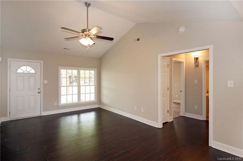 211 W 8th Ave, Gastonia, NC 28052