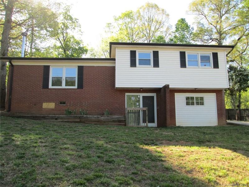 1435 Sherwood Dr, Kannapolis, NC 28081