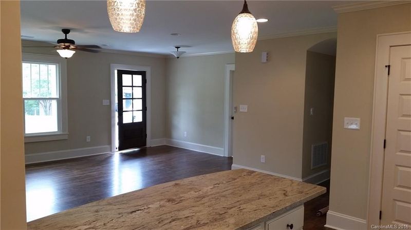 214 Auten St, Charlotte, NC 28208