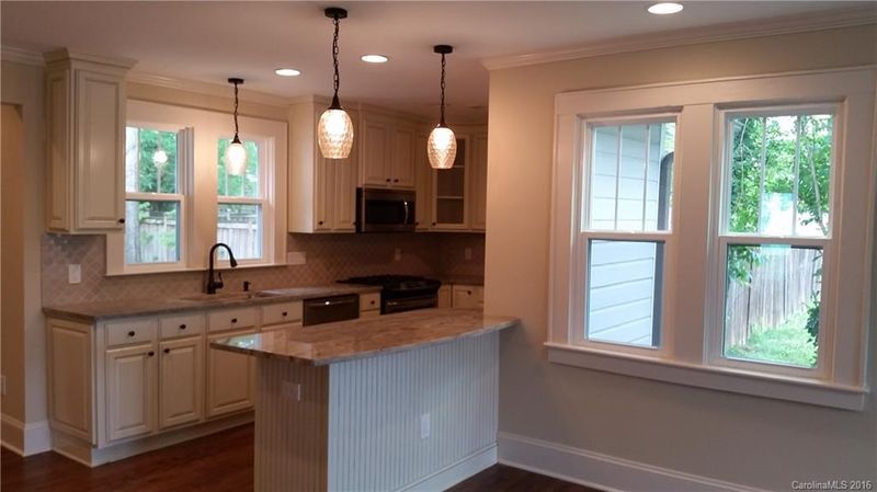 214 Auten St, Charlotte, NC 28208