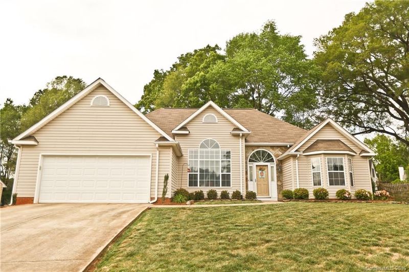 3707 Winterberry Ct, Concord, NC 28027