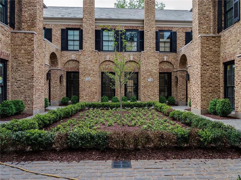 122 Cottage Pl #B, Charlotte, NC 28207