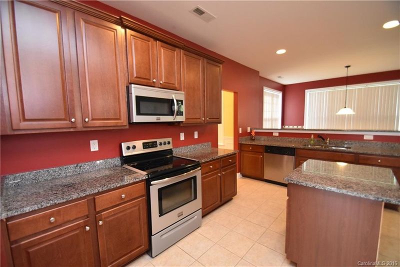 10813 Bennett Dr, Davidson, NC 28036