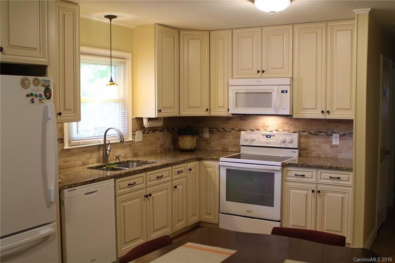 5401 Beverly Dr, Indian Trail, NC 28079