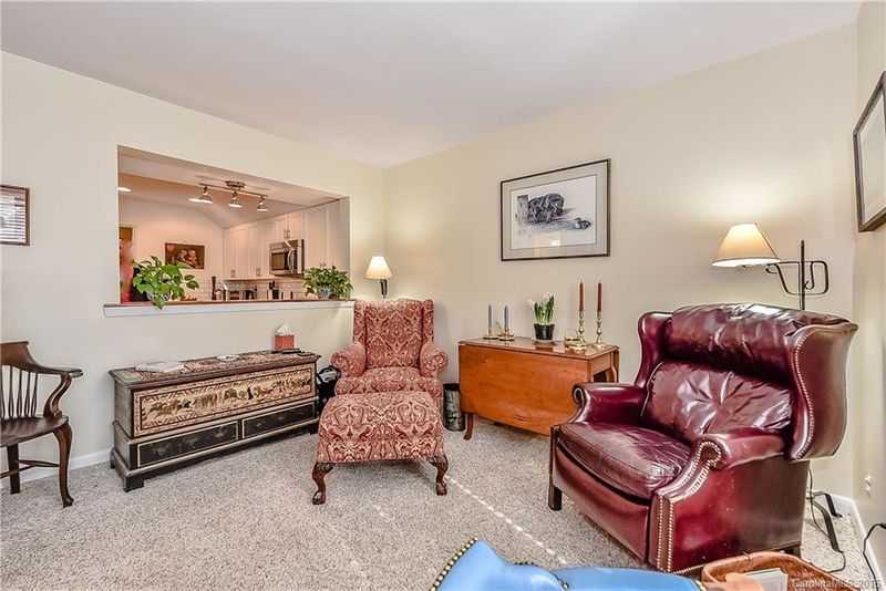 105 Ridgeport Rd #105, Clover, SC 29710