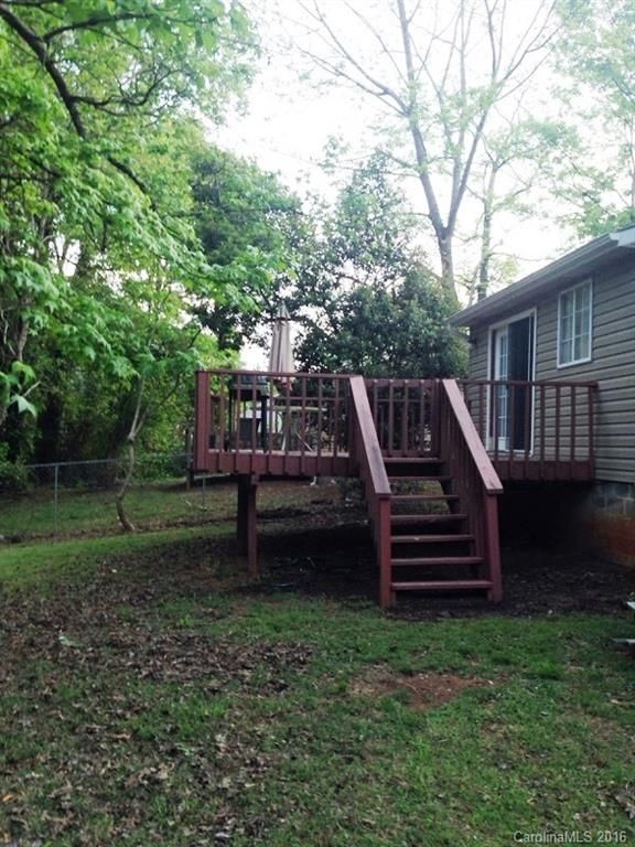8217 Walnut Creek Ln, Charlotte, NC 28227