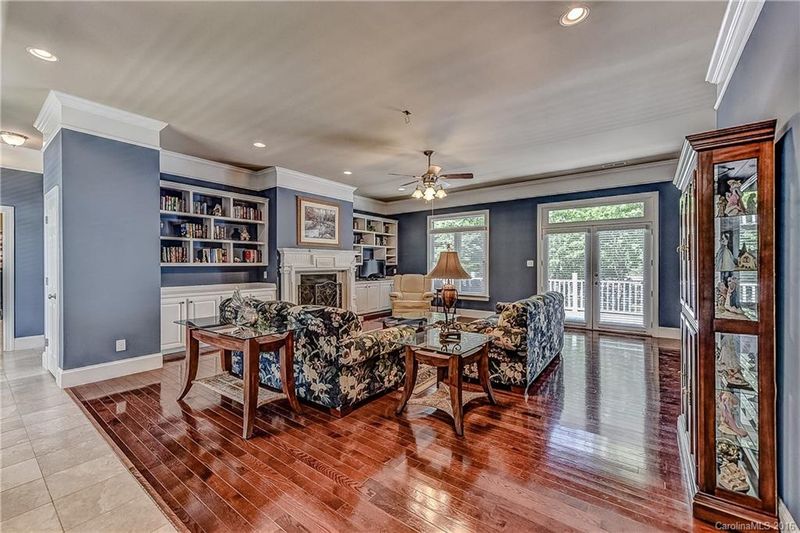 9482 Bayleaf Ln #2, Sherrills Ford, NC 28673