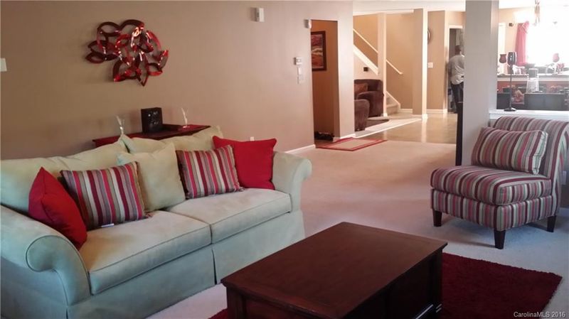 2233 Turtle Point Rd, Charlotte, NC 28262