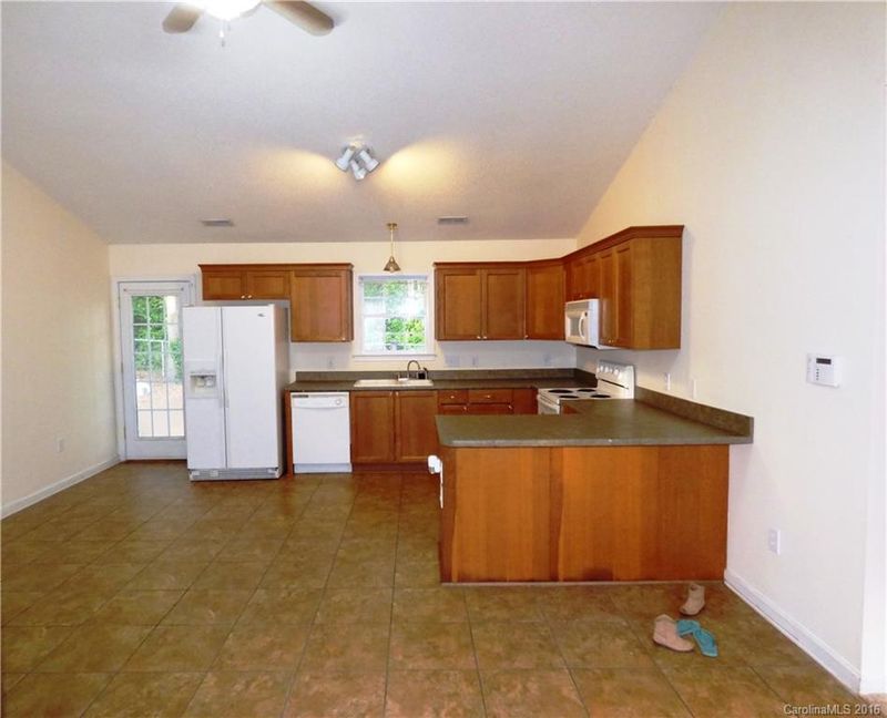 10116 Earney Dr, Charlotte, NC 28214