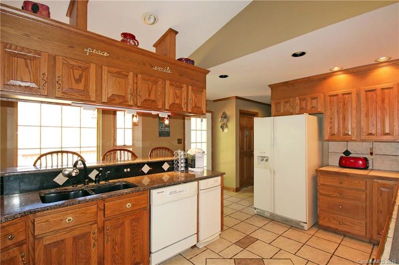 655 Chipley Ford Rd, Statesville, NC 28625